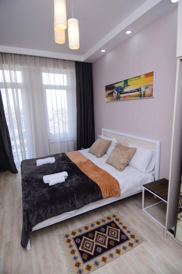 B-Lax Apartment Tbilisi Bagian luar foto