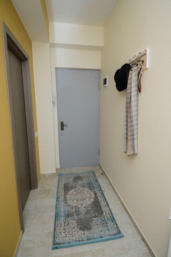 B-Lax Apartment Tbilisi Bagian luar foto