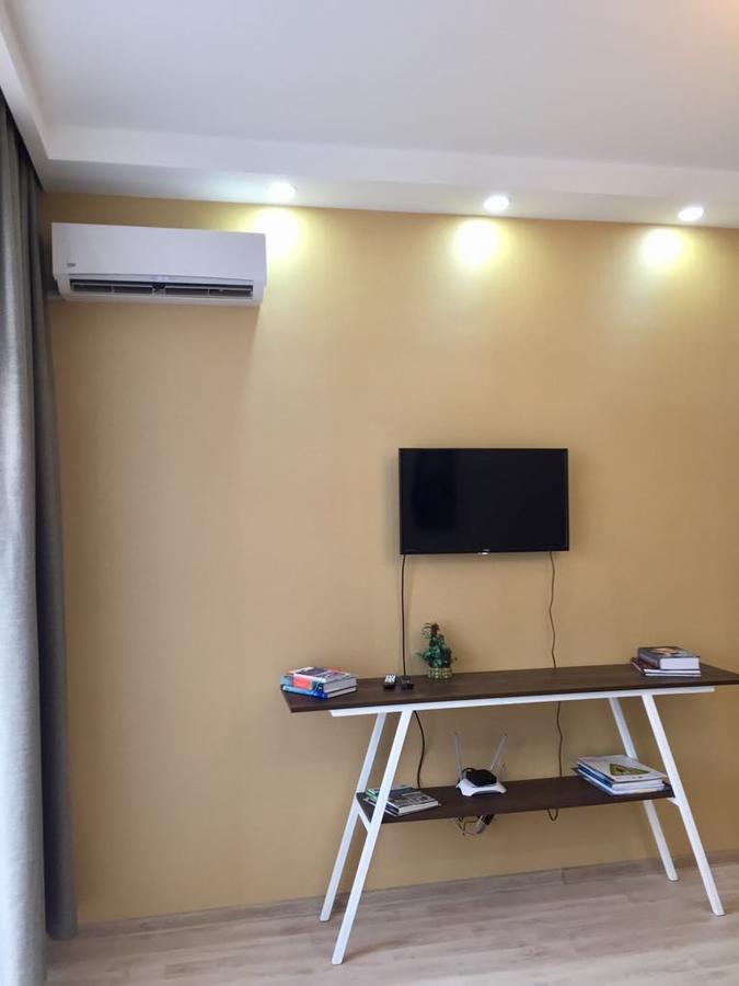 B-Lax Apartment Tbilisi Bagian luar foto
